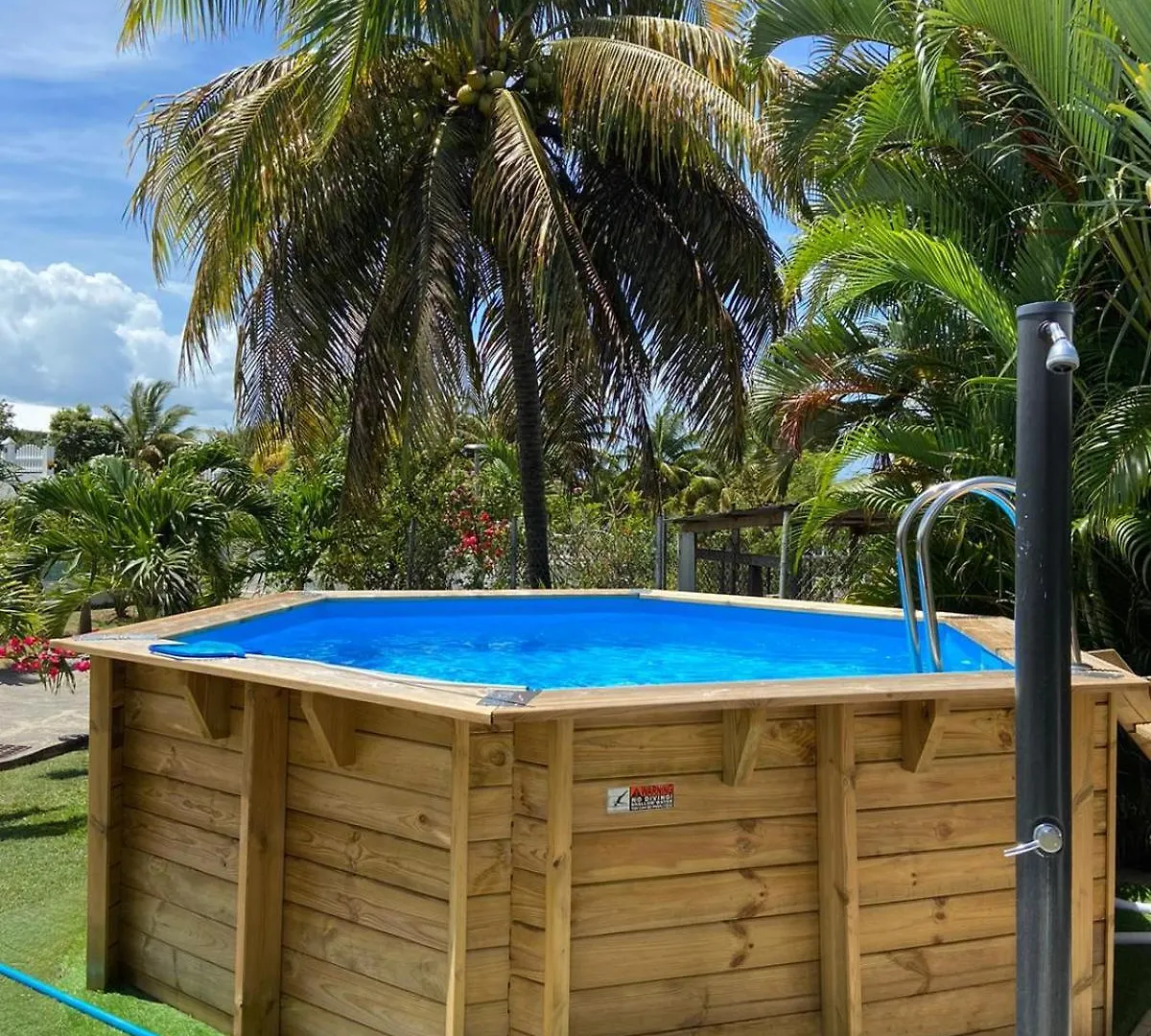 Bungalow Mango location